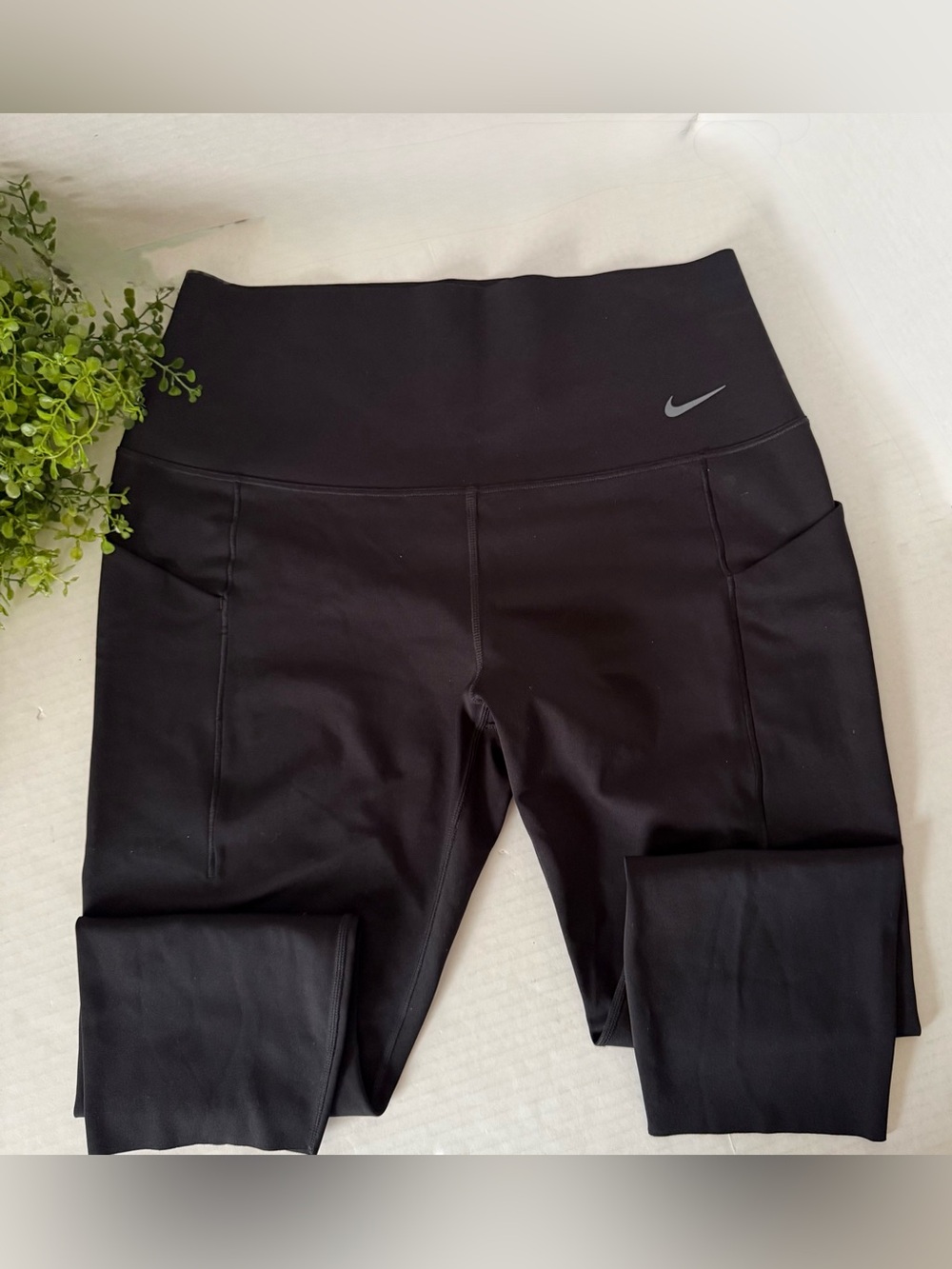 Nike Universa High-Waisted Cropped with Pockets